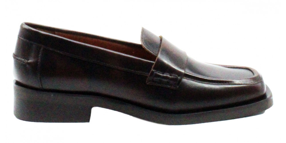 Ten Points Loafer Elma